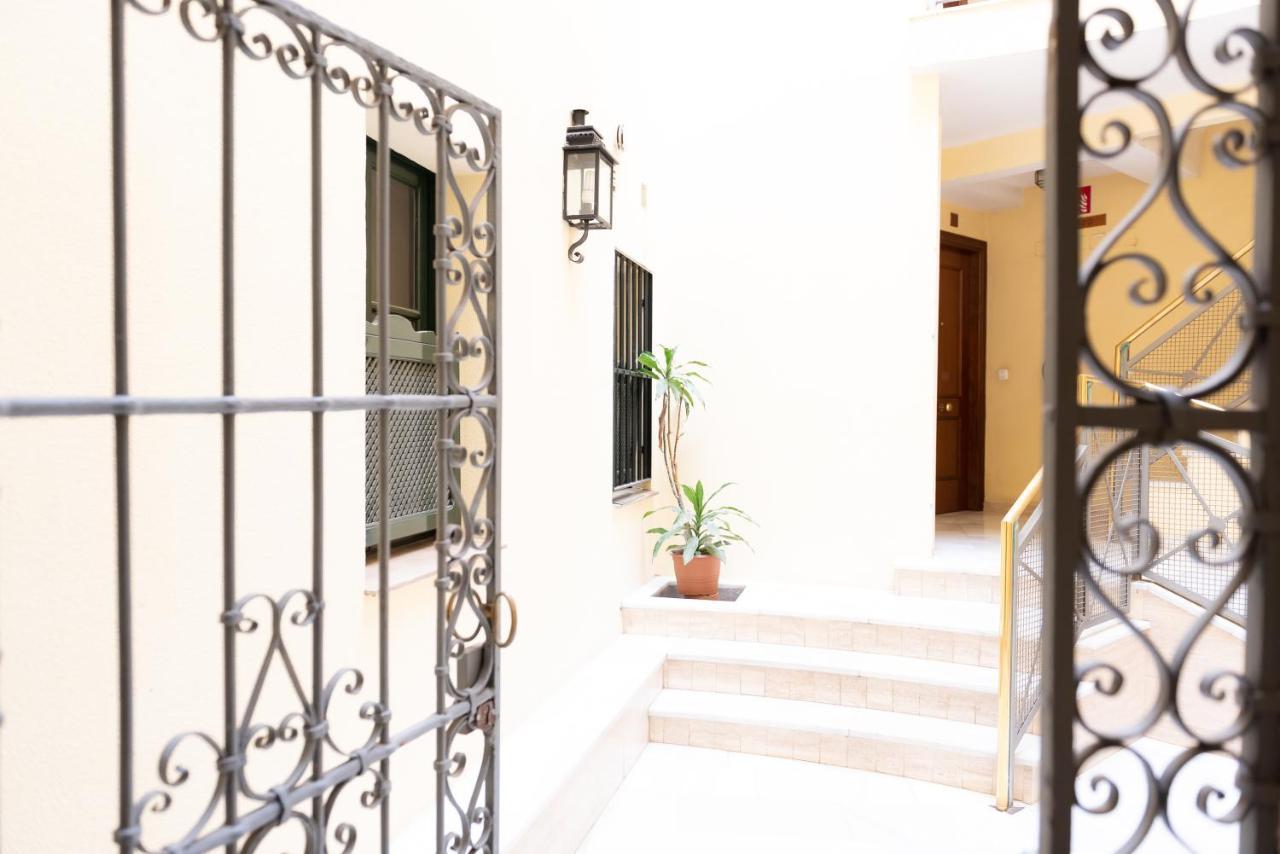 Apartamento Tourist House Casa Pilatos Sevilla Exterior foto