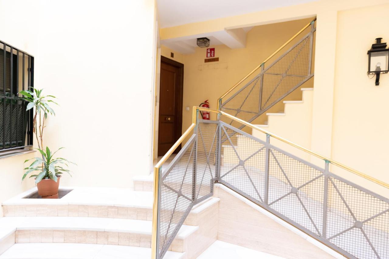 Apartamento Tourist House Casa Pilatos Sevilla Exterior foto
